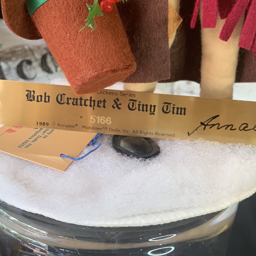 🎁 Rare 1991 Annalee 10" Dickens Bob Cratchet with 5" Tiny Tim with Brass Plaque - Picture 5 of 8